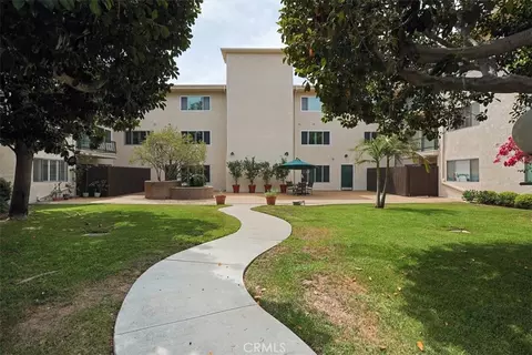 Exterior - 420 S Madison Apt 109 Ave, Pasadena, CA 91101 photo 6 of 9