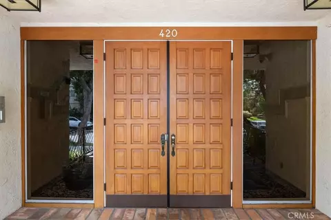 Entry Way - 420 S Madison Apt 109 Ave, Pasadena, CA 91101 photo 1 of 2