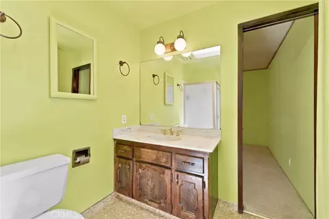 Bath - 6388 E Appaloosa, Clovis, CA 93619 photo 2 of 8