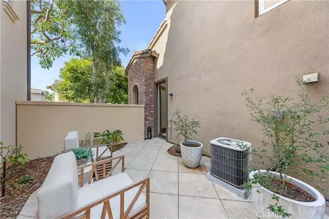 Exterior - 14 Tall Oak, Irvine, CA 92603 photo 3 of 4