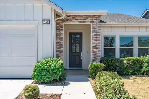 Exterior - 2048 N Mitchell St, Hanford, CA 93230 photo 3 of 10