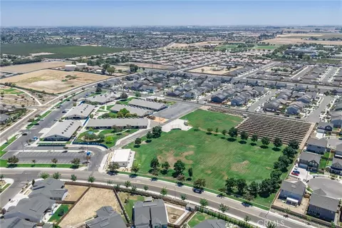 View/Area - 2048 N Mitchell St, Hanford, CA 93230 photo 5 of 8