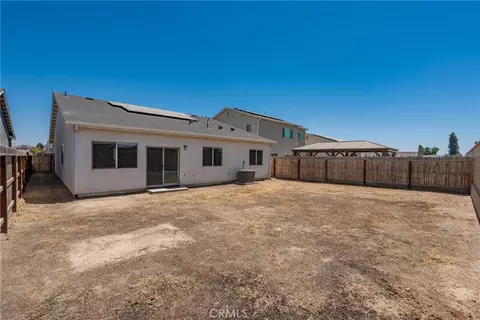 Exterior - 2048 N Mitchell St, Hanford, CA 93230 photo 6 of 10