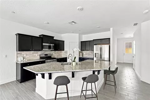 Kitchen - 2048 N Mitchell St, Hanford, CA 93230 photo 2 of 4