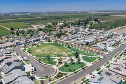 View/Area - 2048 N Mitchell St, Hanford, CA 93230 photo 7 of 8