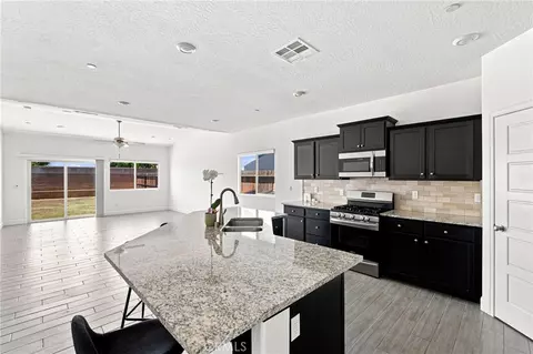 Kitchen - 2048 N Mitchell St, Hanford, CA 93230 photo 3 of 4