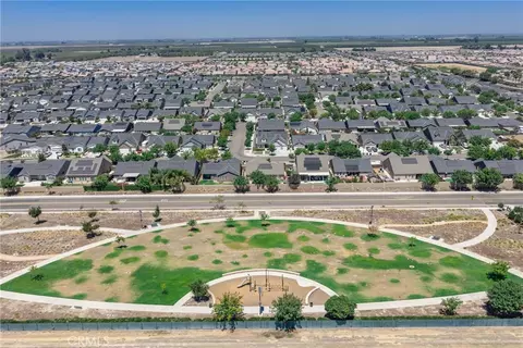 View/Area - 2048 N Mitchell St, Hanford, CA 93230 photo 6 of 8
