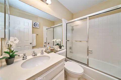 Bath - 24 Atherton, Irvine, CA 92620 photo 5 of 6