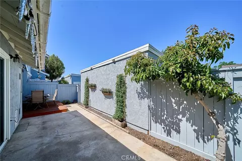 Exterior - 24 Atherton, Irvine, CA 92620 photo 4 of 11