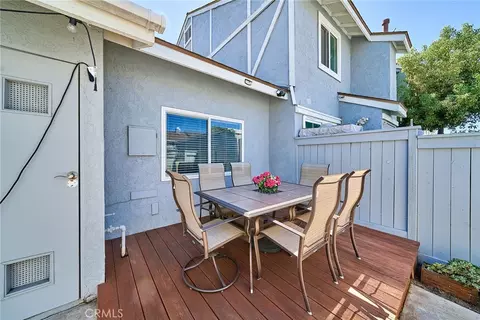 Exterior - 24 Atherton, Irvine, CA 92620 photo 3 of 11