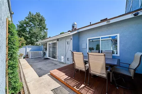 Exterior - 24 Atherton, Irvine, CA 92620 photo 7 of 11