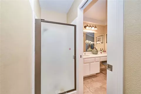 Bath - 24 Atherton, Irvine, CA 92620 photo 3 of 5