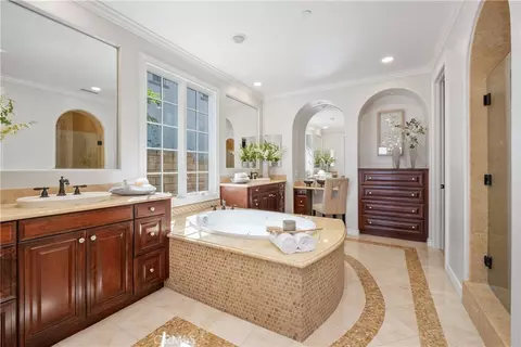 Bath - 525 Luminous, Irvine, CA 92603 photo 1 of 2