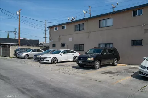 Exterior - 5503 Cherry Ave, Long Beach, CA 90805 photo 5 of 6
