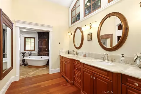 Bath - 752 N Creekview, Orange, CA 92869 photo 2 of 5
