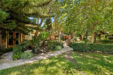 Exterior - 752 N Creekview, Orange, CA 92869 photo 5 of 23