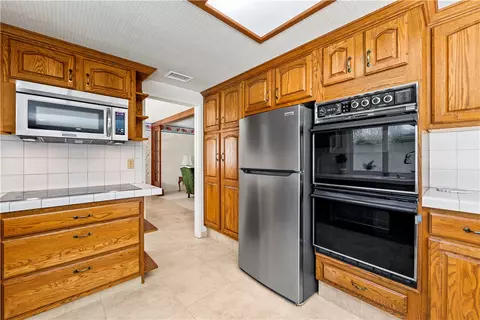 Kitchen - 9652 Duke, Westminster, CA 92683 photo 4 of 7
