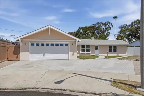 417 Emerald, Seal Beach, CA 90740