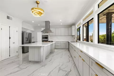 Kitchen - 25462 Evans Pointe, Dana Point, CA 92629 photo 4 of 5