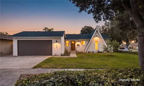 1922 W Flora St, Santa Ana, CA 92704