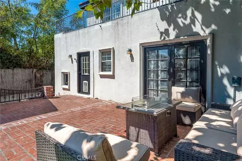 Exterior - 504 N Hill Ave, Pasadena, CA 91106 photo 7 of 8