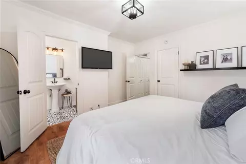 Bedroom - 504 N Hill Ave, Pasadena, CA 91106 photo 2 of 5