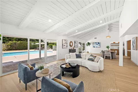 9537 Jellico Ave, Northridge, CA 91325