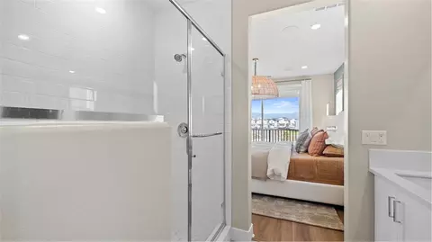 Bath - 721 Sonia, Irvine, CA 92618 photo 3 of 4