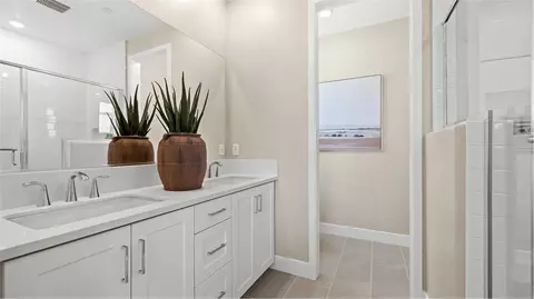 Bath - 721 Sonia, Irvine, CA 92618 photo 2 of 4