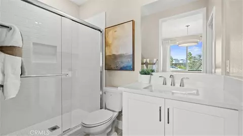 Bath - 721 Sonia, Irvine, CA 92618 photo 4 of 4