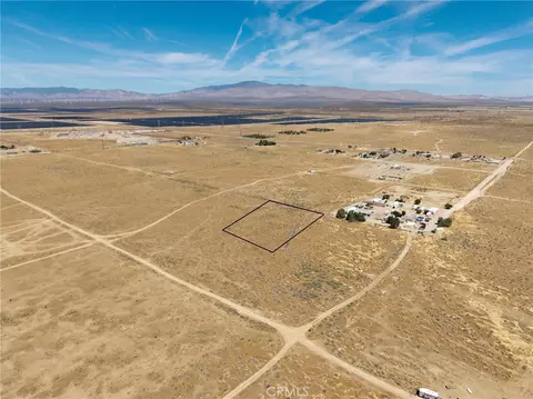 1 Astoria Ave, Rosamond, CA 93560