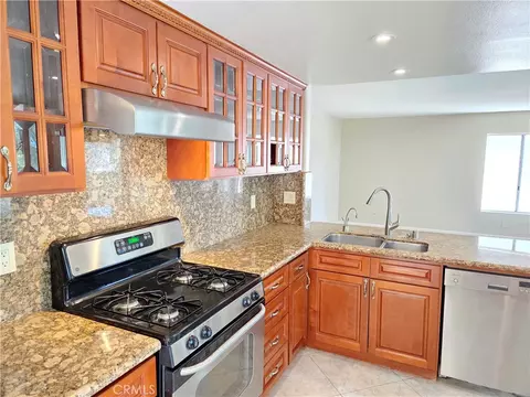 Kitchen - 580 Calhoun, Corona, CA 92879 photo 1 of 2