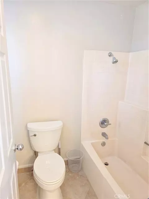 Bath - 580 Calhoun, Corona, CA 92879 photo 5 of 5