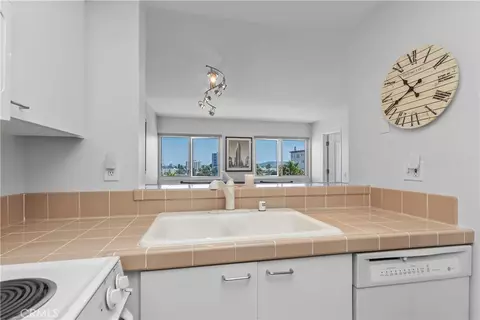 Kitchen - 525 E Seaside #710, Long Beach, CA 90802 photo 3 of 3