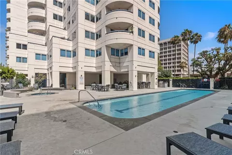 Exterior - 525 E Seaside #710, Long Beach, CA 90802 photo 4 of 8