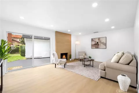 Living - 3230 N Pinewood St, Orange, CA 92865 photo 2 of 4