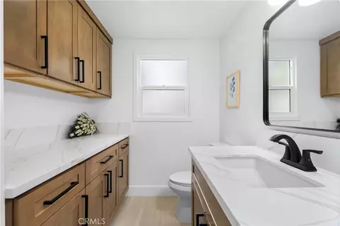 Bath - 3230 N Pinewood St, Orange, CA 92865 photo 1 of 1