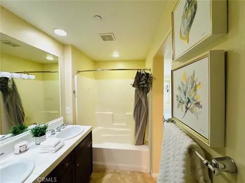 Bath - 1123 Abelia, Irvine, CA 92606 photo 1 of 3