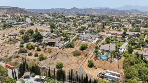 View/Area - 18530 Oak Park, Riverside, CA 92504 photo 2 of 3