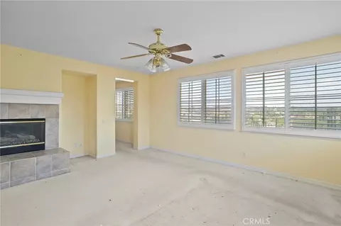 Living - 18530 Oak Park, Riverside, CA 92504 photo 5 of 5