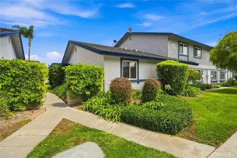 16516 Le Grande Ln, Huntington Beach, CA 92649
