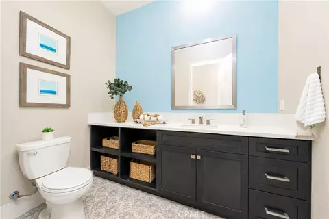 Bath - 110 Perspective, Irvine, CA 92618 photo 4 of 8