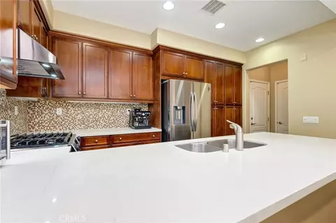 Kitchen - 45 Iceberg Rose, Irvine, CA 92620 photo 1 of 3
