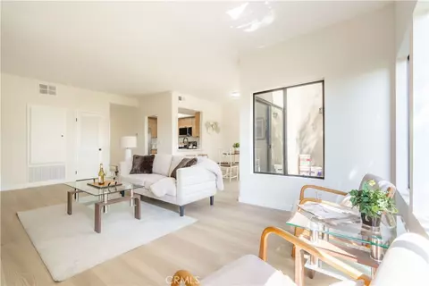 Living - 484 S Euclid #202, Pasadena, CA 91101 photo 6 of 9