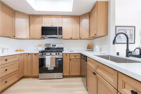 Kitchen - 484 S Euclid #202, Pasadena, CA 91101 photo 4 of 4