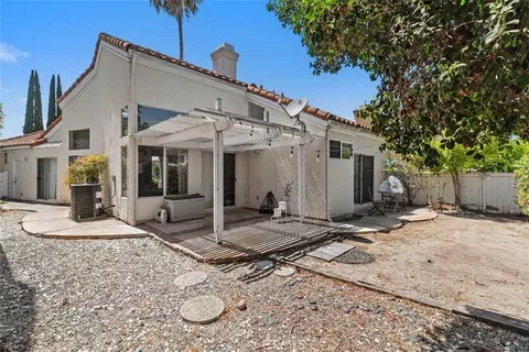 Exterior - 7 Del Perlatto, Irvine, CA 92614 photo 3 of 10