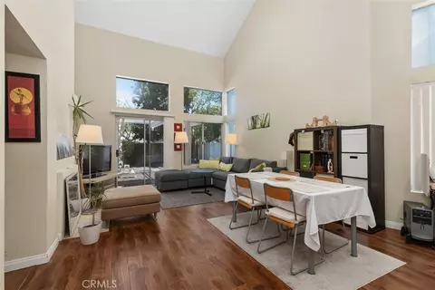 Dining - 7 Del Perlatto, Irvine, CA 92614 photo 1 of 1
