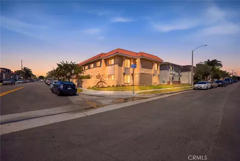 1501 Huntington St, Huntington Beach, CA 92648