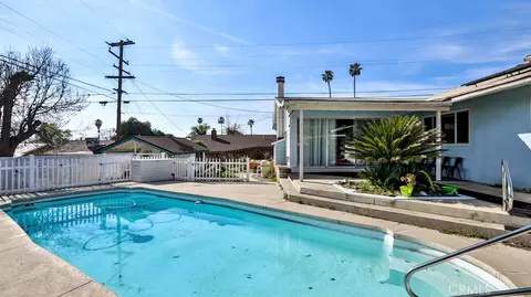 Exterior - 138 Green Oaks Dr, Riverside, CA 92507 photo 2 of 9