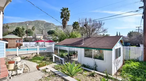 Exterior - 138 Green Oaks Dr, Riverside, CA 92507 photo 6 of 9